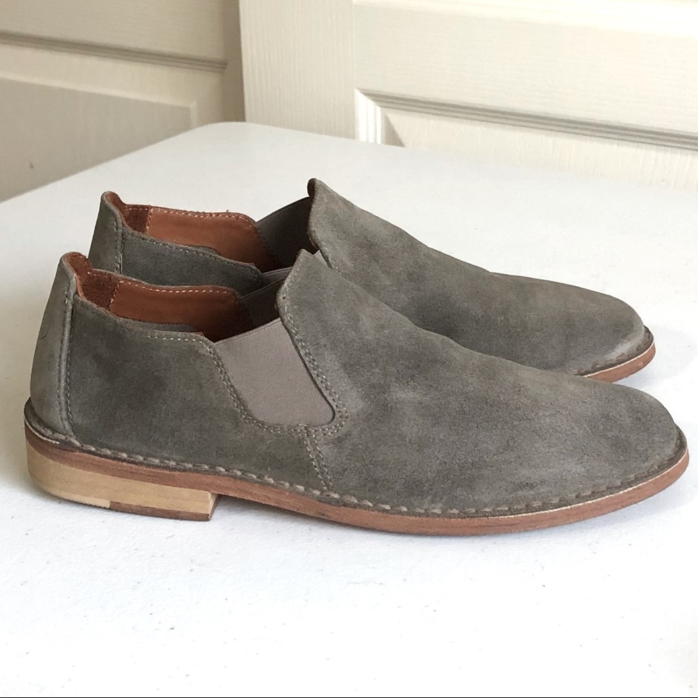 VINCE Mia Made in Italy Suede Slip On Loafers Sz 8